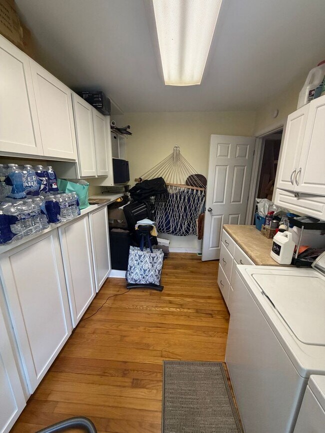 Building Photo - Charming 2 Bedroom Home with Spacious Yard in Henrico!