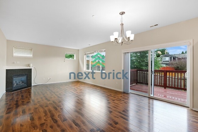 Building Photo - Spacious 3-Bedroom Lynnwood Retreat with 2230 sqft of Comfort!