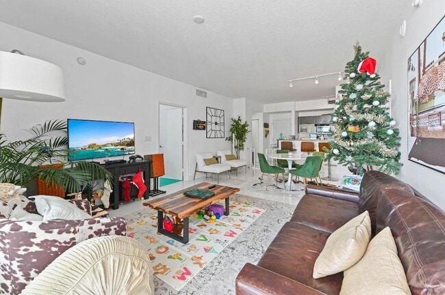 Building Photo - 550 Okeechobee Blvd