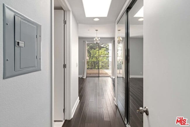 Building Photo - 1875 S Beverly Glen Blvd