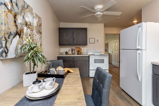 Building Photo - 2 Bedroom, Single-story Townhomes for rent in Osceola, IA