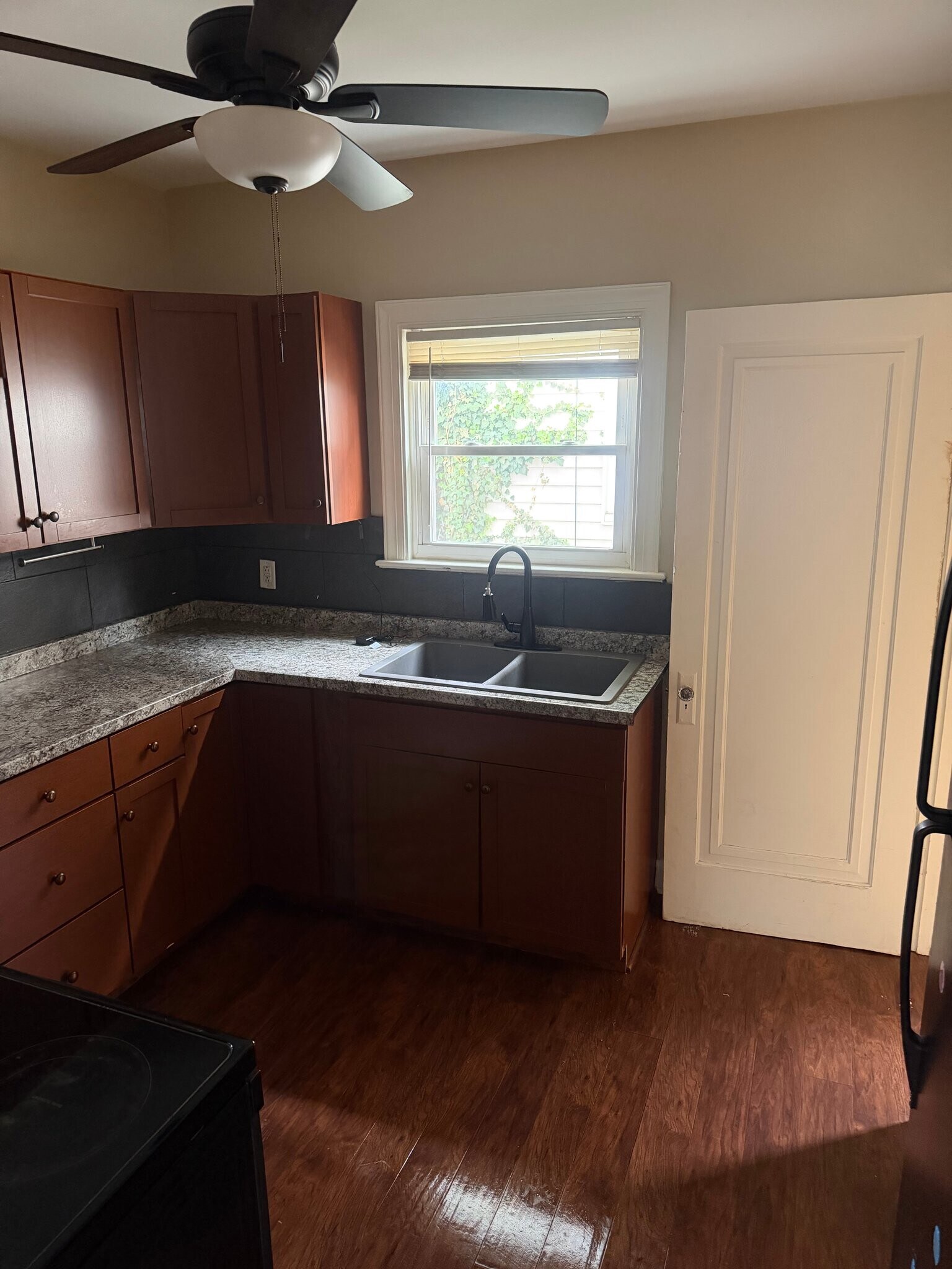 Building Photo - 2007 Barrows St