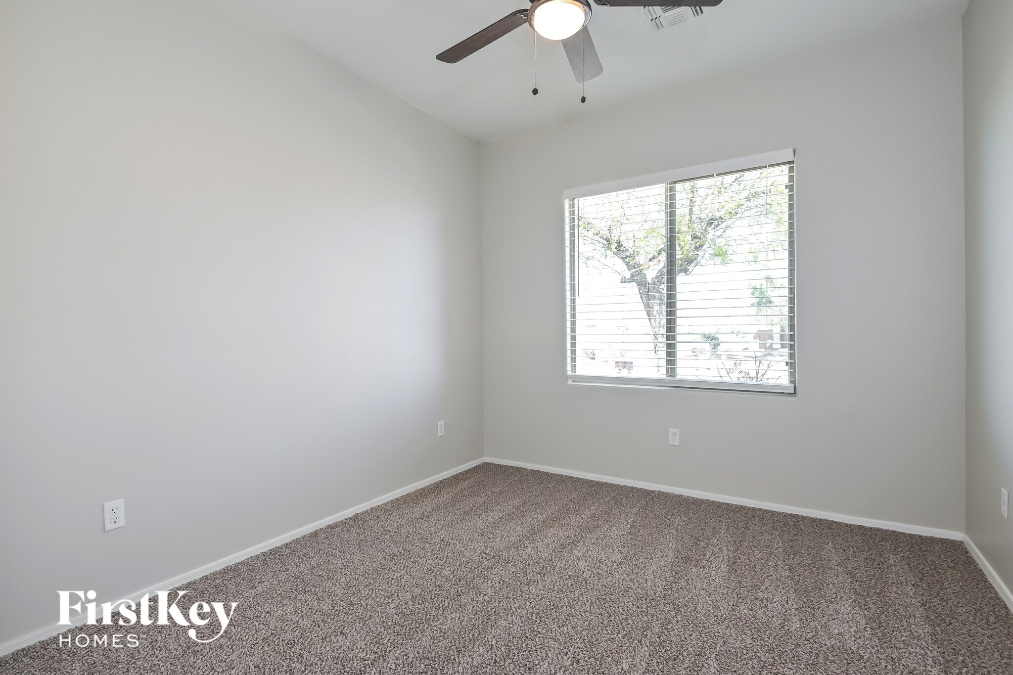 Building Photo - 11071 W Willow Field Dr