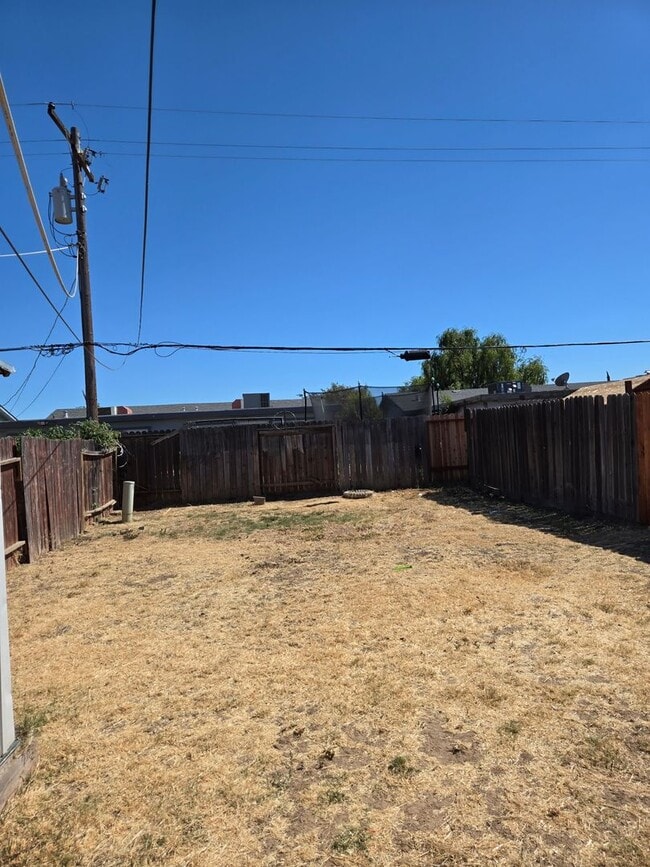 Building Photo - 7900 Loucreta Dr