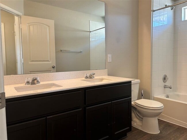 Building Photo - 2212 Baugh Rd