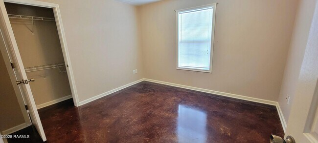 Building Photo - 1026 Carmen Dr