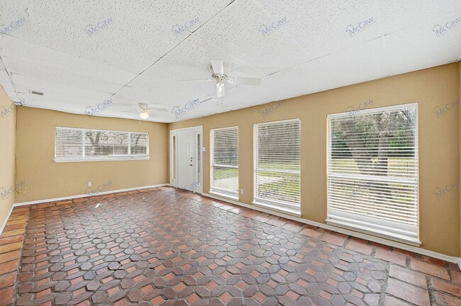 Building Photo - 207 Evelyn St