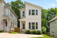 Building Photo - 926A Strouse Ave
