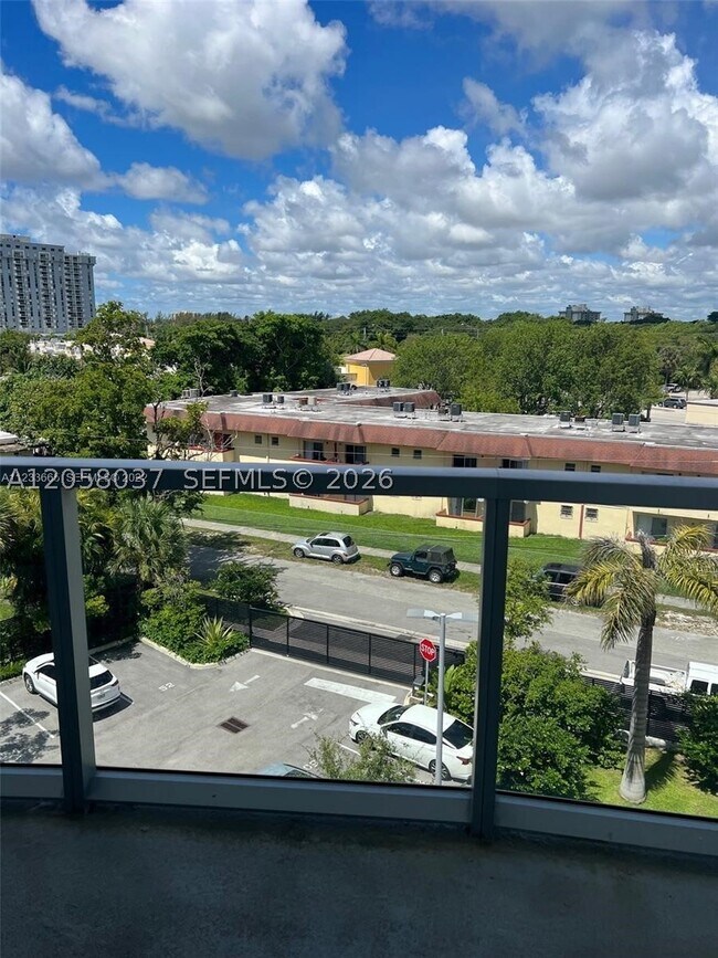 Building Photo - 13800 Highland Dr