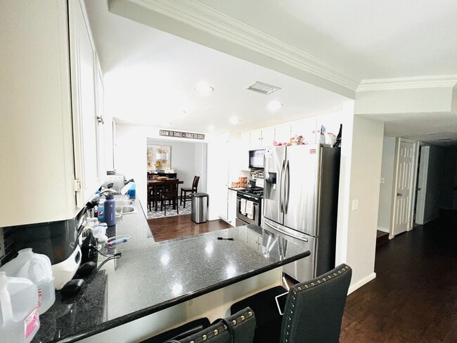 Building Photo - Simi Valley - 4 Bedroom 2.5 Bathroom - 10 ...