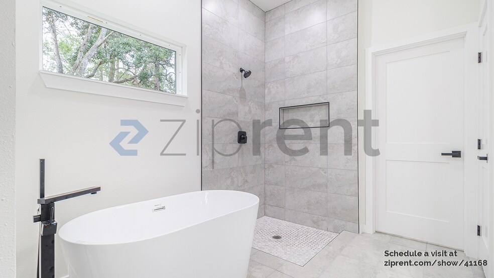 Building Photo - 8202 N Triana Dr
