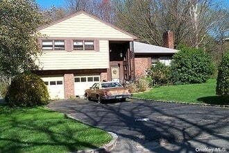 Building Photo - 13 Gay Dr