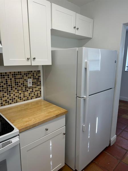 Building Photo - 400 SE 3rd Ave