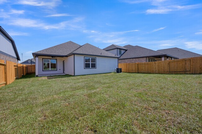 Building Photo - 23110 Dadi Orchid Dr