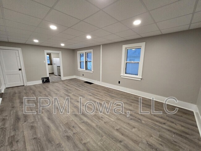 Building Photo - 115 Summit Ave