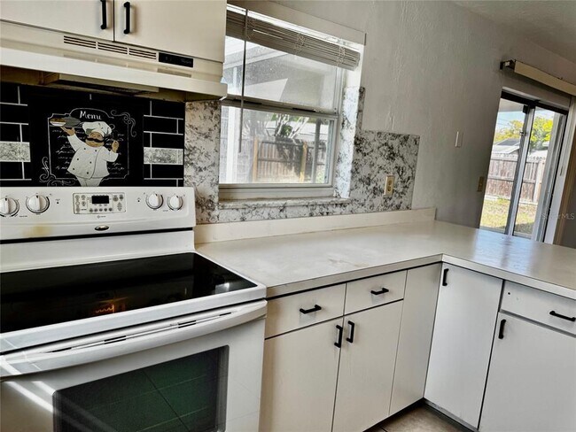 Building Photo - 5561 100th Ave