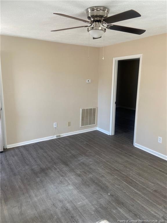 Building Photo - 4956 Fieldcrest Dr