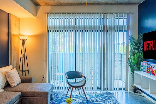 Building Photo - 915 N 4th St