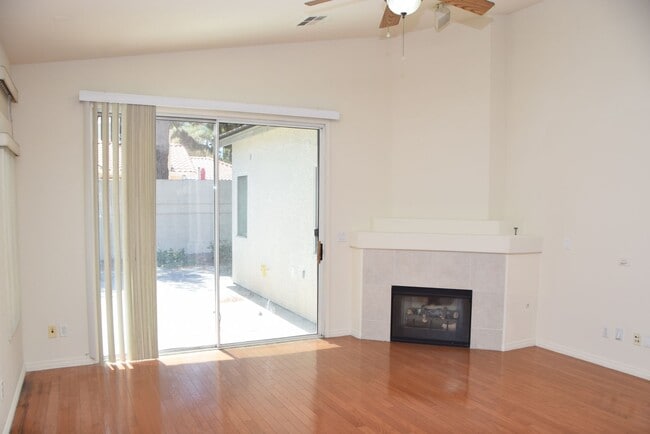 Building Photo - 1 STORY HOME IN GATED SE COMMUNITY