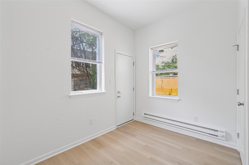 Building Photo - 230 N 61st St