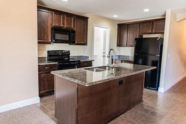 Kitchen - 5609 Shooting Star Ct