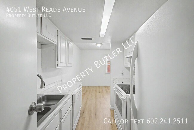 Building Photo - 4051 W Reade Ave