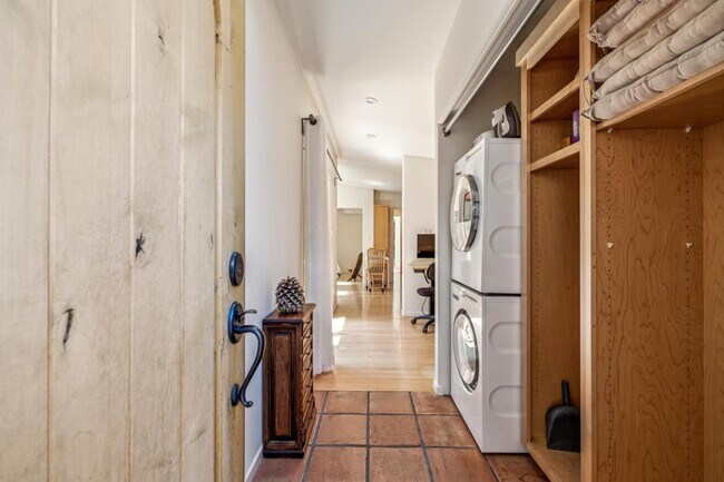 Building Photo - 4135 Maybell Way