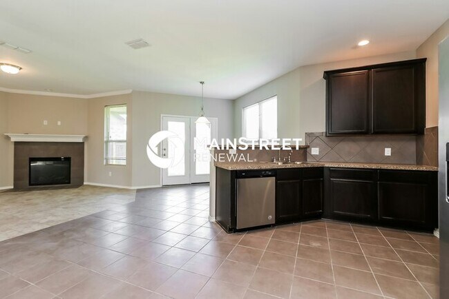 Building Photo - 3 Bedroom Pet-Friendly Home in Fort Worth, TX with Main Street Renewal