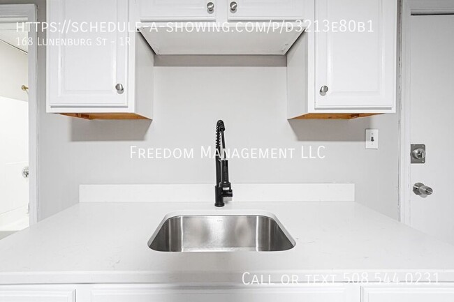 Building Photo - 168 Lunenburg St