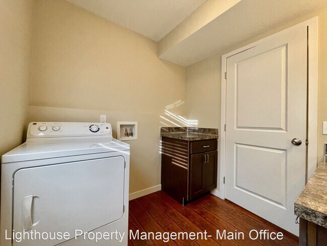Building Photo - 3 br, 3.5 bath House - 3280 Brianna St NW