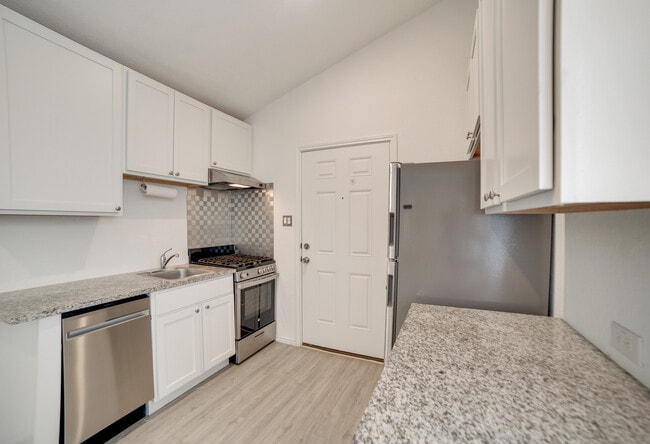 Building Photo - 4247 Thalweg Way