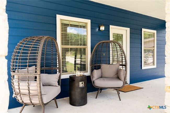 Building Photo - 1526 Bonnyview Dr