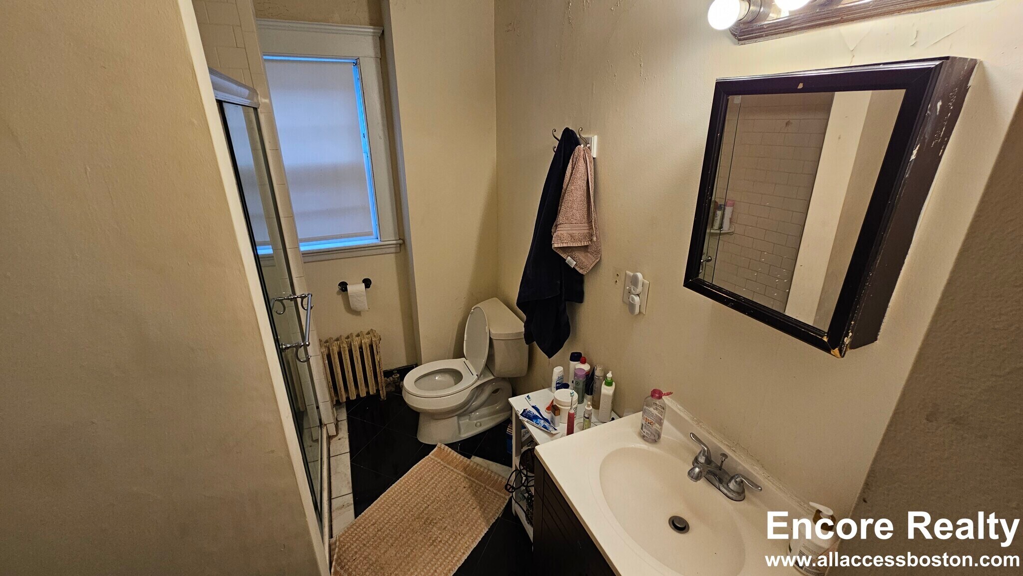 Building Photo - 292 Foster St