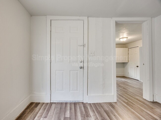 Building Photo - 2413 S Youngs Blvd