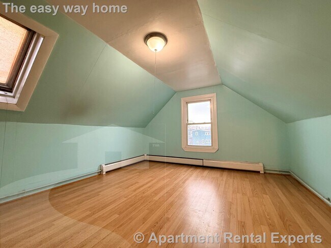 Building Photo - 741 Somerville Ave