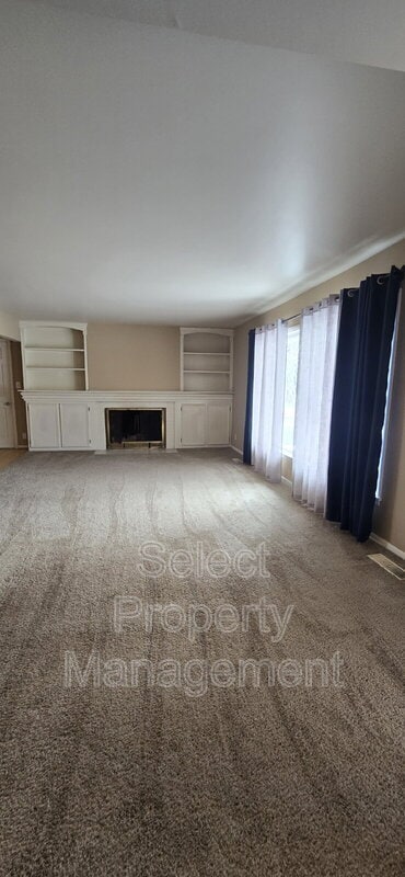 Building Photo - 5437 Covington Rd