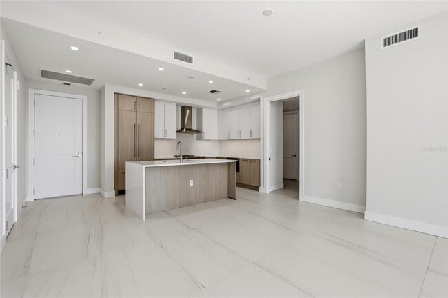 Building Photo - 275 1st Ave S