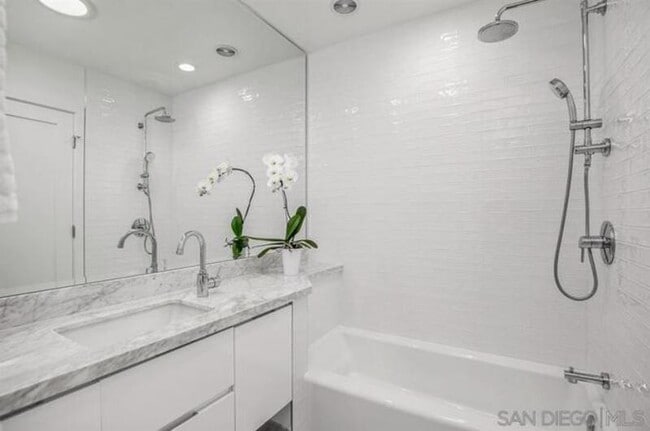 Building Photo - 2691 Palomino Cir