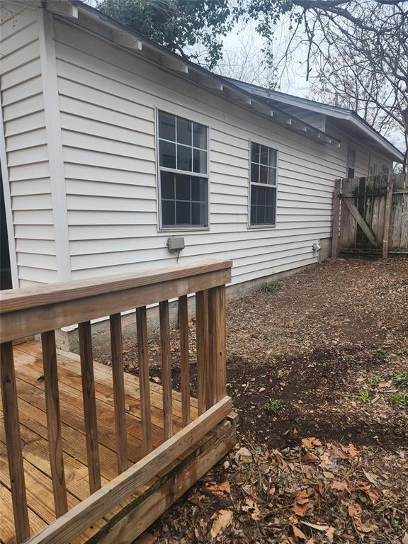 Building Photo - 1712 Valeria St