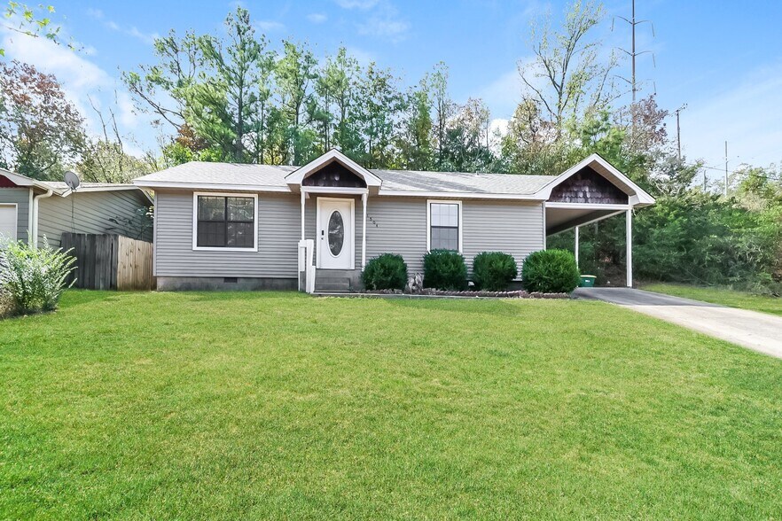 Building Photo - 1504 W 55th St