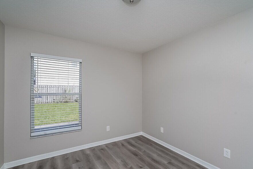 Building Photo - 14943 Deer Meadow Dr