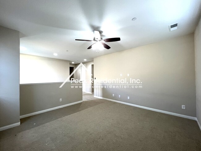 Building Photo - Updated 4bd/3ba Fair Oaks Home with Large ...