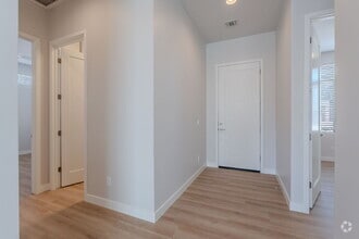 Building Photo - Downtown Cave Creek Patio Homes!