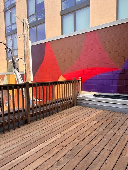 Building Photo - 4619 N Broadway St