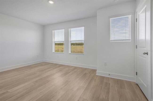 Building Photo - 15399 Hamlin Pk Dr