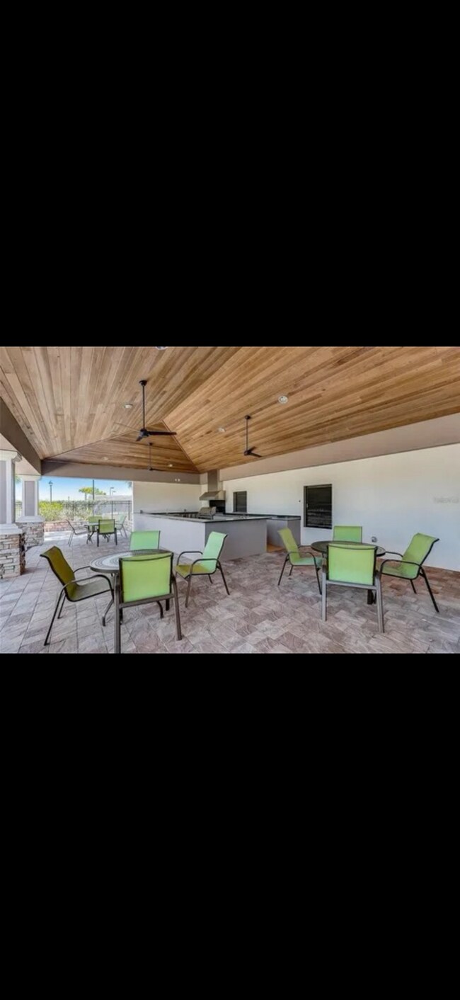 Building Photo - 4325 Renwick Dr