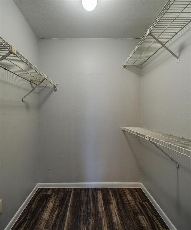 Building Photo - 3075 Walnut Bend Ln