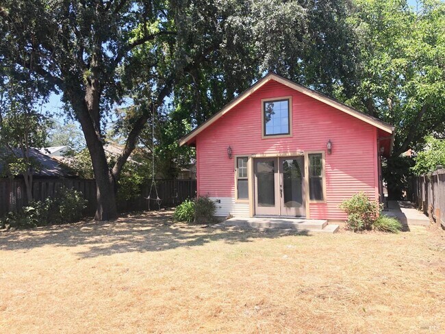 Building Photo - 334 Ridgway Ave