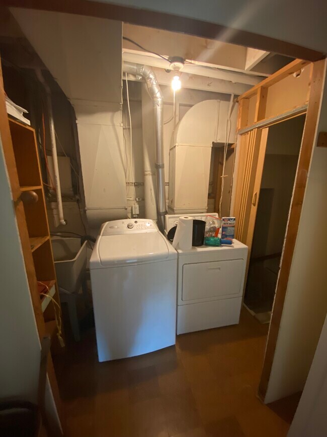 Building Photo - 5112 Norbeck Rd