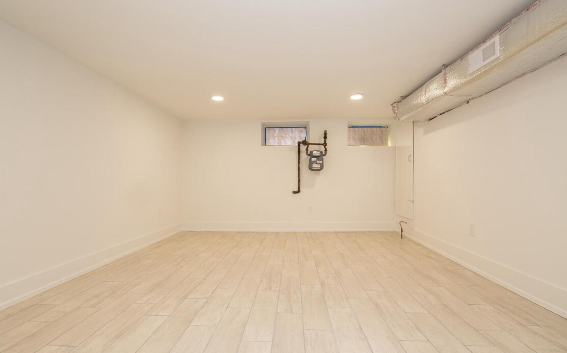 Finished Basement - 1513 S Woodstock St